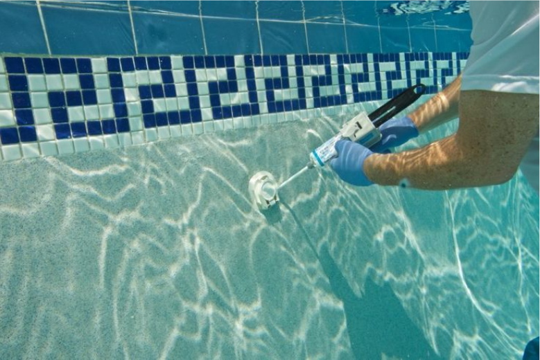 Spot a Swimming Pool Leak